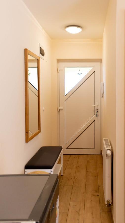 シオーフォクAranypart Apartmanアパートメント エクステリア 写真